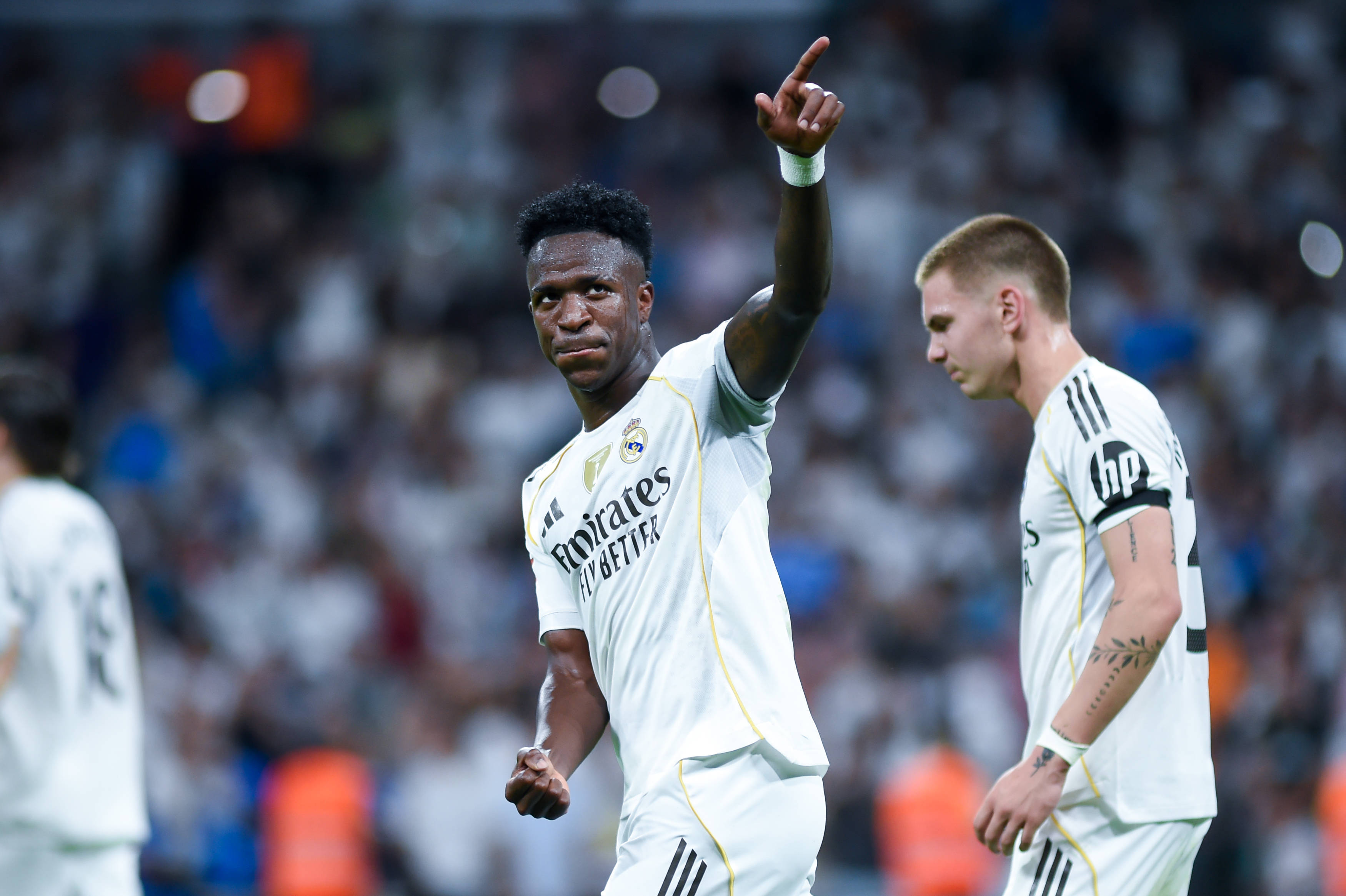 包含今夜体能课后，尤文图斯刷新队史纪录备战国王杯，信心回归，赛程密集仍需轮换的词条-爱游戏娱乐