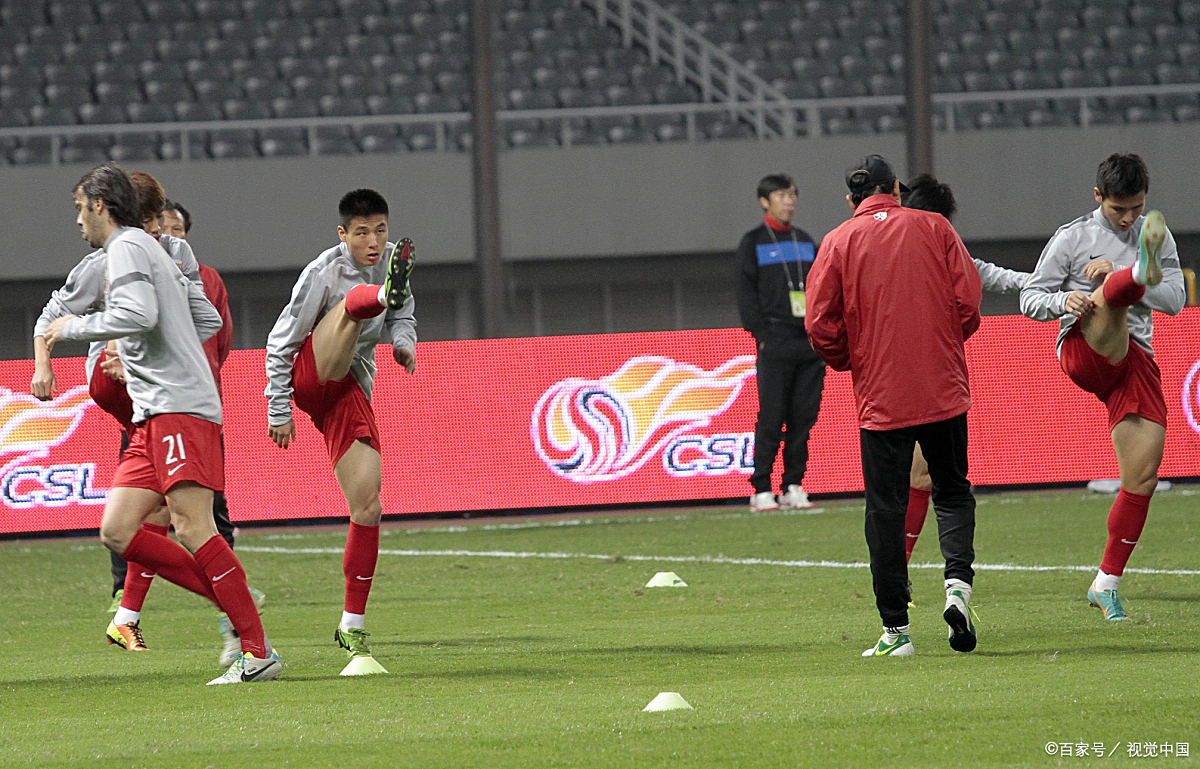 里程碑夜武汉三镇豪取连胜；欧冠赛后刷纪录；信心回归；临场指挥获称赞(临清十三鹰全部人照片)